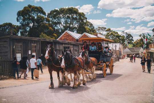 Melbourne: Werribee Park, Sovereign Hill Gold Mine, and Ballarat Day Tour, Rp 2.227.899