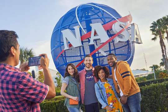 บัตรเข้าชมศูนย์นักท่องเที่ยวเคนเนดี สเปซ เซ็นเตอร์ (Kennedy Space Center Visitor Complex)