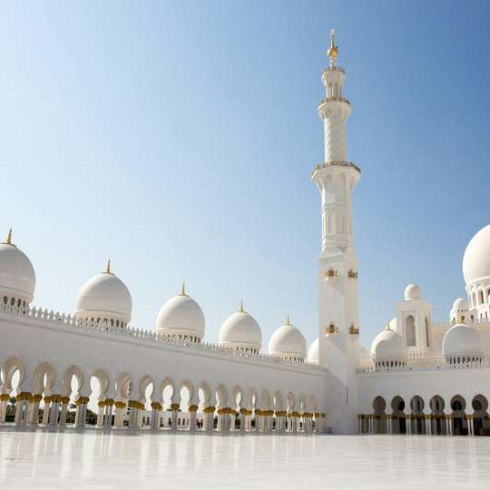 Day Trip from Dubai: SZ Grand Mosque, Qasr Al Watan and City Tour