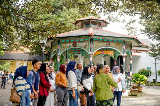 Jogja 1 Day Tour - The Royal Heritage (Keraton, Taman Sari, Kotagede, Malioboro), 1.247.800 VND