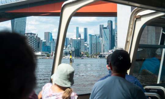 Melbourne City to Williamstown 2 hour Return Cruise