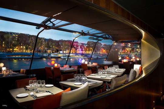Du Thuyền Bữa Trưa hoặc Tối Trên Sông Seine của Bateaux Parisiens, 2.324.706 VND