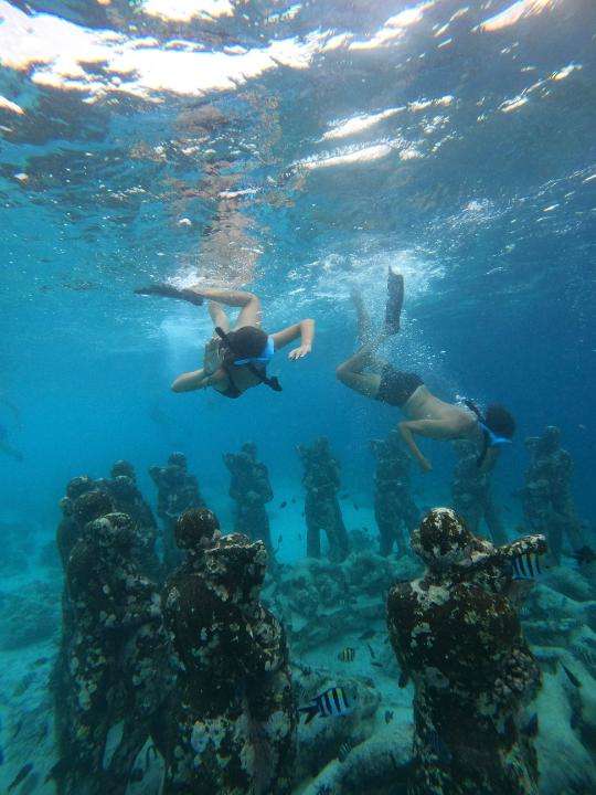 Open trip snorkeling Pink Beach Lombok 1 day, RM 102