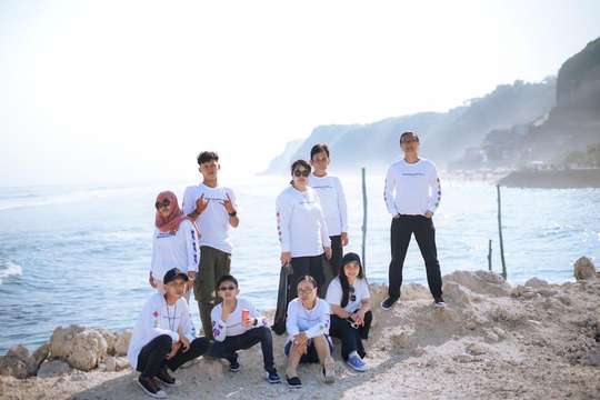 TOUR IN BALI WITH HIACE FREE INTERESTING PHOTO DOCUMENTATION, S$86