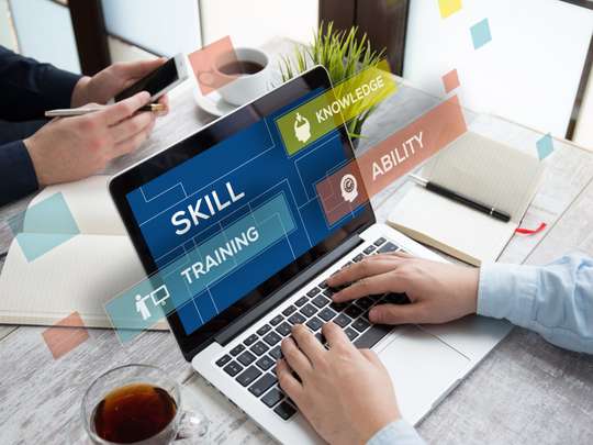 Keterampilan Digital Esensial Untuk Pelatihan Lingkungan Kerja
