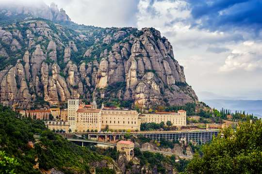 Montserrat Sunrise Tour from Barcelona, 1.836.513 VND