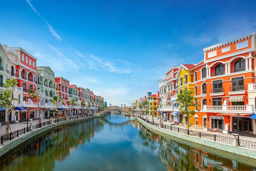 Grand World Phú Quốc sở hữu khung cảnh tuyệt đẹp nằm cách Night Safari Phú Quốc chỉ khoảng vài phút đi xe.