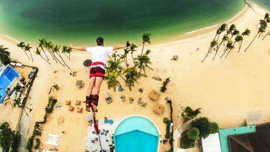 Skypark Sentosa by AJ Hackett: Bungy Jump & Giant Swing