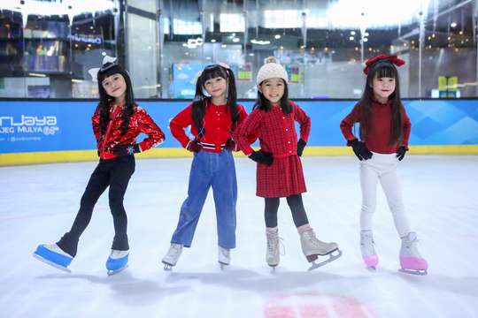 BX Ice Skating Rink Tickets at Bintaro Jaya Xchange Mall South Tangerang, Rp 120.000