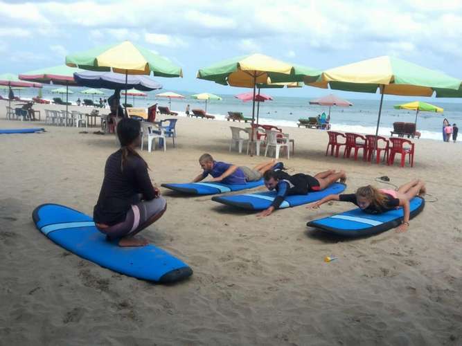 衝浪課程在 7Surf Bali 3