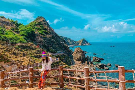Tour trong ngày: Bãi biển Kỳ Co và Eo Gió (Bãi Dứa + Đồi cát Phương Mai + Tịnh xá Ngọc Hòa)