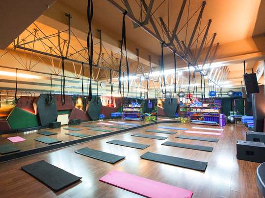 Atlas Sports Club Surabaya, 101.826 VND