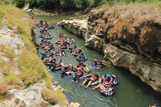 Yogyakarta Tour Package - Avanza / Xenia All In (Fuel and Driver) - Max 6 People - by Jogjaloka