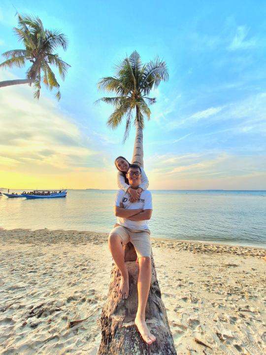 Paket Honeymoon Romantic Escapes Karimunjawa 3D2N - EscapeinAja Travel, Rp 5.850.000