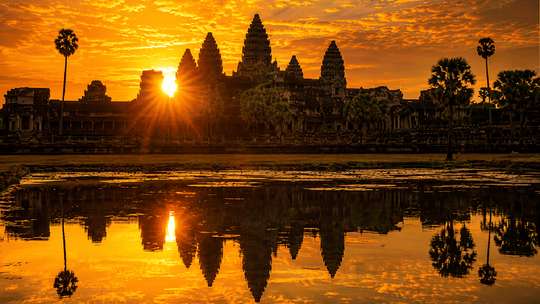 One Day Angkor Highlights – Small Group Tour with French-Speaking Guide