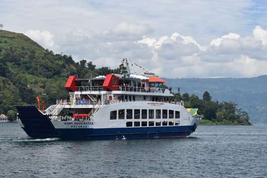 Tiket Kapal Ferry ke Samosir dari Parapat