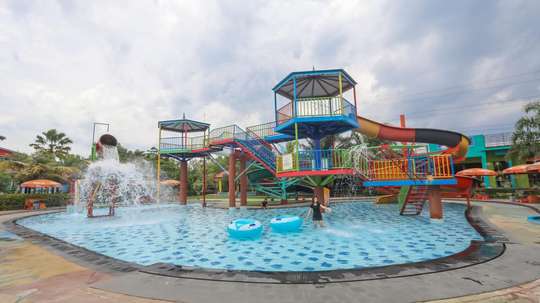 Grand Puri Waterpark, THB 84.02