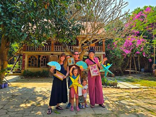 Luang Prabang: Mulberry Saa Paper and Lantern Making Private Morning Experience