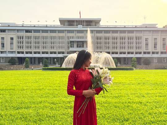 Tour áo dài TP Hồ Chí Minh - Nửa ngày với hướng dẫn viên tiếng Anh, Trung, Indonesia, Hàn, Nhật