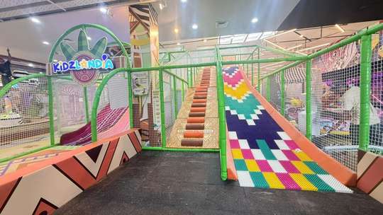 Kidzlandia The Park Sawangan, 886円