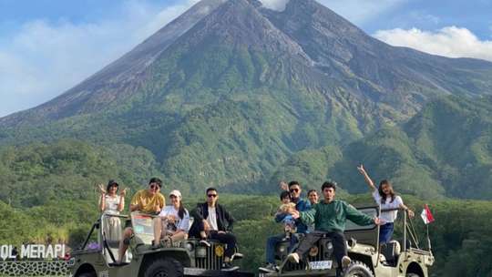 Honeymoon Trip Jogja 2 Days 1 Night Jeep Lava Tour Merapi - Bhumi Merapi - Prambanan Temple - Mangunan Pine Forest - Tamansari By Adhikaratour, 3.946.530 VND