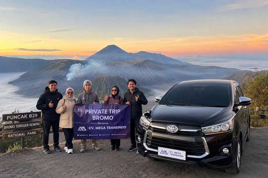 Private trip Bromo Tour (King Kong Hill/Bromo Crater/Whispering Sands/Savanna Field & Teletubbies Hill/Widodaren) Surabaya-Sidoarjo Area, RM 501
