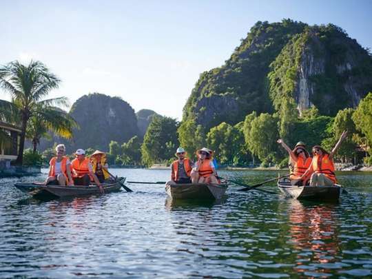 Day Trip to Hoa Lu and Trang An - Day Tour