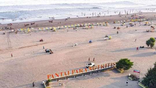 Jogja 1 Day Tour Package Plaosan Temple - Sand Dunes - Obelix Sea View - Shopping Tour By Adhikara Tour, 522.335 VND