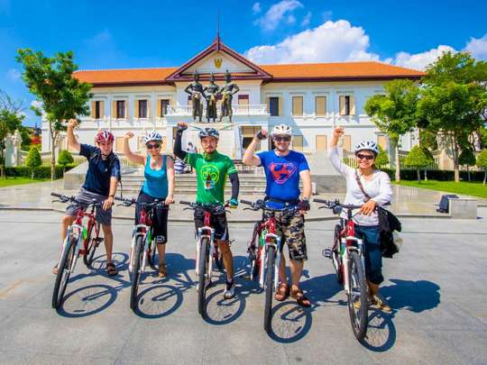 Chiang Mai: Historic Old City Bike Tour - Morning