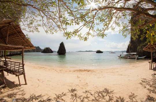 Coron Island Hopping Day Tour A: Kayangan Lake, CYC Beach, Green Lagoon | Philippines