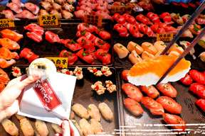 Fukuoka Seafood Market and Local Flavors Day Tour with Dazaifu