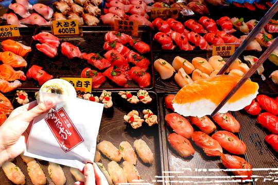 Fukuoka Seafood Market and Local Flavors Day Tour with Dazaifu