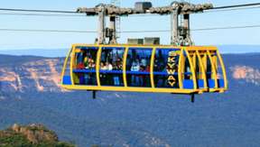 [Guaranteed Departure] Blue Mountains and Sydney Zoo Day Tour Including Free Koala Photo and Kangaroo Feeding in English or Mandarin | Sydney