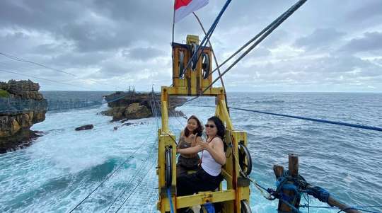 Private Trip Yogyakarta - Goa Pindul and Timang Beach - International - by Jogjaloka