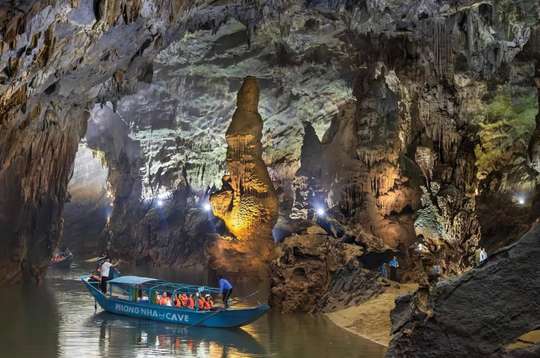 Half-Day Phong Nha Cave Adventure by Dragon Boat