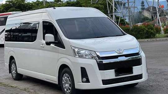 Car Rental with Driver Solo City / Tawangmangu Star Solo Area, THB 846.27