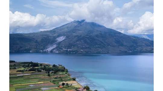 Hiking Pusuk Buhit ( Holy Mountain of Bataknesse ), Rp 800.000