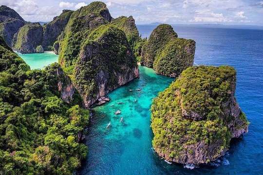 Join Tour Phi Phi Island - Maya Bay - Khai Island, RM 109
