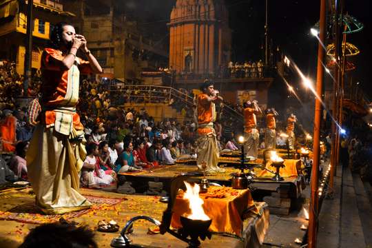 4-Day Varanasi & Bodhgaya Spiritual Tour with Sarnath & Sunrise Boat Ride