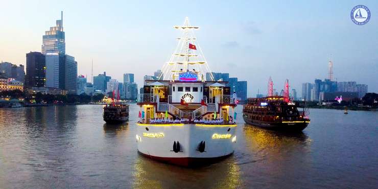 ล่องเรือดินเนอร์อินโดไชน่า ควีน บนแม่น้ำไซง่อน | เวียดนาม