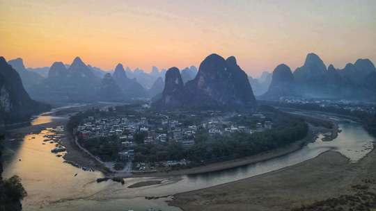 Li River Day Tour: Explore Xingping Ancient Town & Bamboo Rafting on Yulong River