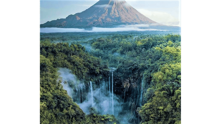 EXPLORE TUMPAK SEWU