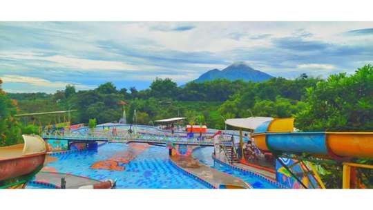 Parimas Waterpark Pacet