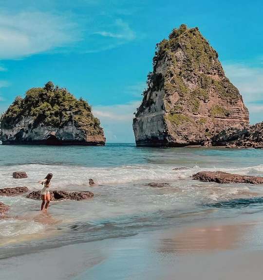 One-Day Tour in Nusa Penida, 268.422 VND