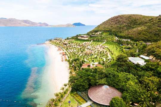 Mud bath and infinity pool tour at Hon Tam island, ₱ 2,293.24