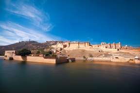 Visit Jaipur in Private Car with Local Guide Service | India