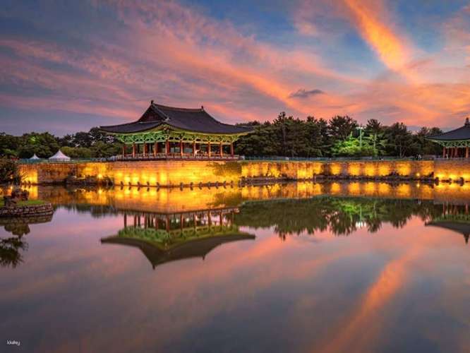 慶州ユネスコ世界遺産＋夜景ツアー：仏国寺＋良洞韓屋村＋大陵苑と天馬塚＋瞻星台＋月精橋＋東宮と月池（釜山発） 2