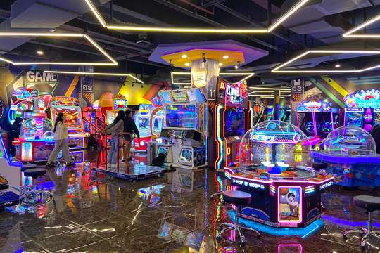 Funworld Tenth Avenue Bandung, Rp 260.000