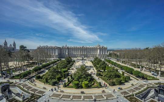Royal Palace of Madrid Skip-the-Line Guided Tour, Rp 797.179