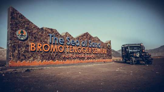 Bromo Exotic Sunrise, RM 103
